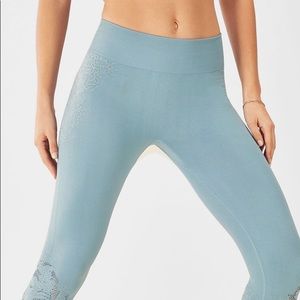 Fabletics Seamless Solid Capri
